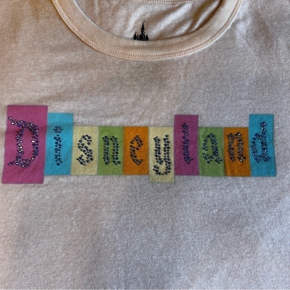 Disney Parks Pink with Classic Disneyland Entrance Sign Size Medium - Picture 5 of 6